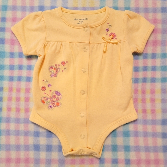 FIRST MOMENTS 🌸 Vintage Yellow Embroidered Floral Butterflies Snap Romper 0-3M - Picture 6 of 8